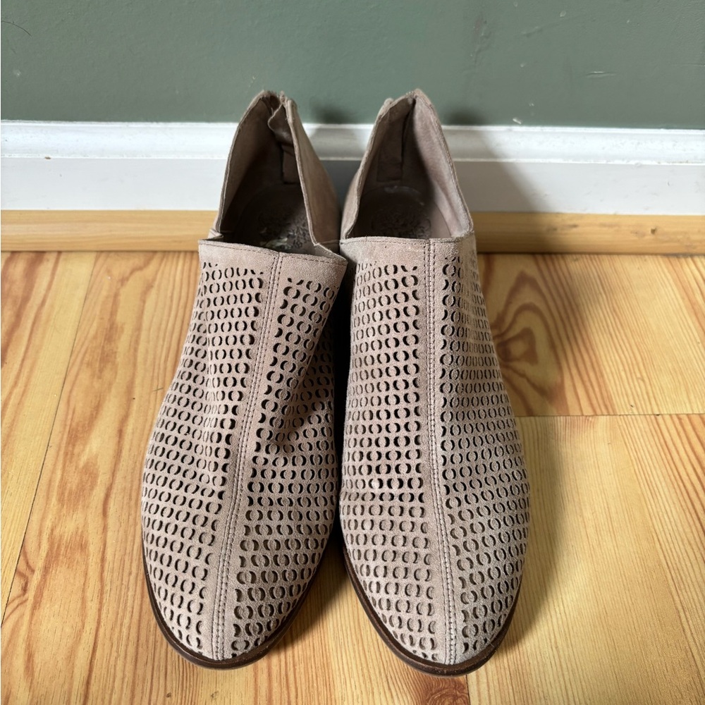 Stylish Tan Women’s Shoe with Small Heel